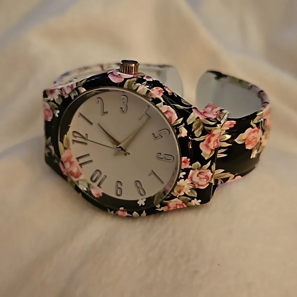 3/$30 ACCUTIME Y2k Floral Rose Metal Women's Bracelet Watch